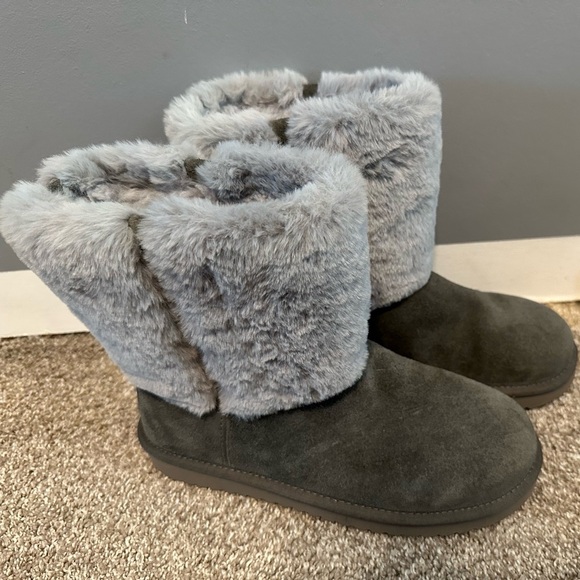 Koolaburra by UGG - Gray Faux Fur Boots (Size 7) - Picture 1 of 9